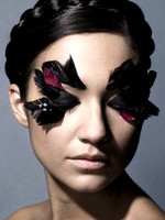 Photographie : Hilda Clem
Make-Up : Griphée
Coiffure : Hilda Clem assistée de Griphée :)
Modèles : Kâlyane et Natacha