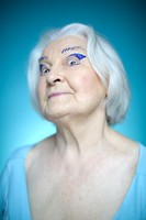 Maquillage : Griphée
Photographe : Pascal Pinson assisté de Jérémie Lortic
Modèles âgées de 80 à 95 ans!
