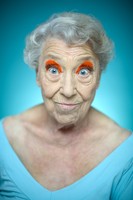 Maquillage : Griphée
Photographe : Pascal Pinson assisté de Jérémie Lortic
Modèles âgées de 80 à 95 ans!
